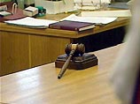 В связи с отсутствием на заседании суда в четверг Бутова гособвинитель подал ходатайство об изменении меры пресечения подсудимому, которое суд удовлетворил
