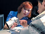 Улучшение в последние годы качества цифровых фотокамер и уменьшение стоимости сделали их доступными для подавляющего большинства покупателей Улучшение в последние годы качества цифровых фотокамер и уменьшение стоимости сделали их доступными для подавляющего большинства покупателей