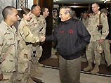 Вместе с тем, наблюдатели и сами американцы, в том числе посетивший город накануне глава Пентагона Дональд Рамсфельд, оценивают обстановку в Мосуле и его окрестностях как крайне напряженную Вместе с тем, наблюдатели и сами американцы, в том числе посетивший город накануне глава Пентагона Дональд Рамсфельд, оценивают обстановку в Мосуле и его окрестностях как крайне напряженную