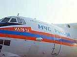 "Их вылет запланирован на 07:00 и 07:10", - сообщили ИТАР-ТАСС в авиационной службе МЧС России
