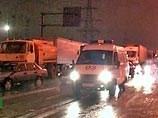 В Калининградской области столкнулись армейский бензовоз и Mazda: на трассу вылилось 10 тонн авиатоплива В Калининградской области столкнулись армейский бензовоз и Mazda: на трассу вылилось 10 тонн авиатоплива