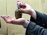 У супермаркета на северо-западе Москвы обезврежена граната, установленная на растяжке под автомобилем У супермаркета на северо-западе Москвы обезврежена граната, установленная на растяжке под автомобилем