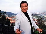 Популярный чешский певец Карел Готт, находящийся на отдыхе на Мальдивских островах, которые также пострадали от цунами, чудом остался жив Популярный чешский певец Карел Готт, находящийся на отдыхе на Мальдивских островах, которые также пострадали от цунами, чудом остался жив
