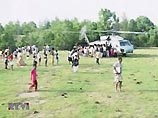 В настоящее время доставка гумманитарной помощи населению осуществляется с помощью вертолетов вооруженных сил США