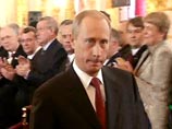Первый год полновластного правления Путина запомнится как год, когда Путин окончательно утвердился во власти, отмечает американская газета