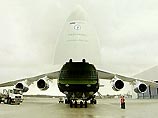 Самолеты МЧС доставляют пострадавшим палатки, постельные принадлежности, продукты питания, станции для очистки воды, медикаменты, питьевую воду Самолеты МЧС доставляют пострадавшим палатки, постельные принадлежности, продукты питания, станции для очистки воды, медикаменты, питьевую воду