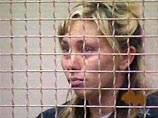Учительница, преподававшая два года английский язык в средней школе Сантьяго, была арестована во вторник, через день после того, как один из мальчиков сообщил своим родителям о контакте со своей бывшей преподавательницей Учительница, преподававшая два года английский язык в средней школе Сантьяго, была арестована во вторник, через день после того, как один из мальчиков сообщил своим родителям о контакте со своей бывшей преподавательницей