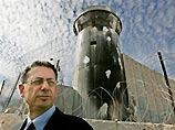 Кандидат в руководители Палестинской национальной администрации Мустафа Баргути, один из главных претендентов на победу в предстоящих выборах, задержан в пятницу во время своего последнего предвыборного тура в восточном Иерусалиме Кандидат в руководители Палестинской национальной администрации Мустафа Баргути, один из главных претендентов на победу в предстоящих выборах, задержан в пятницу во время своего последнего предвыборного тура в восточном Иерусалиме