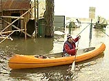 Уровень воды в прибрежных районах города достигает 20 сантиметров, однако синоптики не исключают возможность дальнейшего затопления города, так как уровень воды в Рижском заливе постепенно растет Уровень воды в прибрежных районах города достигает 20 сантиметров, однако синоптики не исключают возможность дальнейшего затопления города, так как уровень воды в Рижском заливе постепенно растет