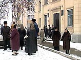 В ожидании приговора в Нальчике уже собираются не только многочисленные журналисты, но и родственники подсудимого В ожидании приговора в Нальчике уже собираются не только многочисленные журналисты, но и родственники подсудимого
