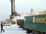 ЮКОС снижает добычу и экспорт нефти
