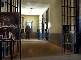 В суд впервые поступили видеозаписи, которые доказывают, что людей заставляли мастурбировать, а также фотография женщины-заключенной, которую заставляли обнажать грудь В суд впервые поступили видеозаписи, которые доказывают, что людей заставляли мастурбировать, а также фотография женщины-заключенной, которую заставляли обнажать грудь