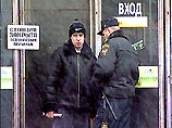 В Петербурге неизвестный захватил заложника в метро