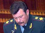 На траурной церемонии в аэропорту министр обороны Украины Александр Кузьмук выразил глубокие соболезнования родным и близким погибших На траурной церемонии в аэропорту министр обороны Украины Александр Кузьмук выразил глубокие соболезнования родным и близким погибших
