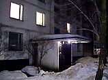 В квартиру на втором этаже дома N24 на Кировоградской улице в Москве наряд милиции прибыл по вызову соседей.