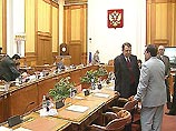 В частности, сейчас наблюдается устойчивая депопуляция населения и прогрессирующее его старение, низкий уровень рождаемости, "сверхсмертность населения трудоспособного возраста" В частности, сейчас наблюдается устойчивая депопуляция населения и прогрессирующее его старение, низкий уровень рождаемости, "сверхсмертность населения трудоспособного возраста"