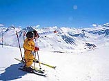 Куршевель находится во французских Альпах, в центре крупнейшего в мире лыжного курорта, где имеется 600 километров ухоженной лыжни