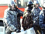 К месту проведения митинга были стянуты усиленные наряды милиции и бойцы ОМОНа К месту проведения митинга были стянуты усиленные наряды милиции и бойцы ОМОНа