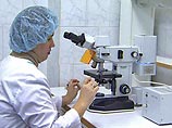 Входящие в бригаду санэпидемиологи, бактериологи, инфекционисты везут с собой лабораторное оборудование по выявлению очагов заболевания малярией, холерой, брюшным тифом, другими острыми инфекционными заболеваниями Входящие в бригаду санэпидемиологи, бактериологи, инфекционисты везут с собой лабораторное оборудование по выявлению очагов заболевания малярией, холерой, брюшным тифом, другими острыми инфекционными заболеваниями