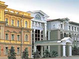 Центром проведения акции протеста стала площадь и улицы, примыкающие к зданию краевого правительства. Уже к полудню здесь собралось более 5 тыс. протестующих. Их численность продолжает возрастать Центром проведения акции протеста стала площадь и улицы, примыкающие к зданию краевого правительства. Уже к полудню здесь собралось более 5 тыс. протестующих. Их численность продолжает возрастать