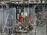 сообщество также должно осудить США и Великобританию, которые держат подозреваемых в Гуантанамо без суда и следствия сообщество также должно осудить США и Великобританию, которые держат подозреваемых в Гуантанамо без суда и следствия