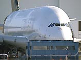 Корпорация Airbus уже второй год подряд производит больше самолетов, чем Boeing, и заявляет о создании самого большого в мире пассажирского лайнера Корпорация Airbus уже второй год подряд производит больше самолетов, чем Boeing, и заявляет о создании самого большого в мире пассажирского лайнера