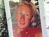 Диитрий Нелюбин был убит в новогоднюю ночь во дворе одного из домов в Петроградском районе Петербурга, где он вместе с компанией друзей устраивал фейерверк Диитрий Нелюбин был убит в новогоднюю ночь во дворе одного из домов в Петроградском районе Петербурга, где он вместе с компанией друзей устраивал фейерверк