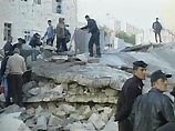 Кроме того, израильские войска разрушили в Наблусе четырехэтажный дом, который, по данным армейских источников, являлся частью "террористической инфраструктуры" города