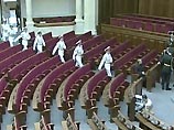 Откроет торжественное заседание председатель парламента Владимир Литвин. Спикер предоставит слово главе Центральной избирательной комиссии Ярославу Давыдовичу для объявления результатов выборов президента Откроет торжественное заседание председатель парламента Владимир Литвин. Спикер предоставит слово главе Центральной избирательной комиссии Ярославу Давыдовичу для объявления результатов выборов президента