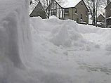 Сильнейший снежный буран, сопровождающийся порывистым ветром, пронесся в субботу над штатами Среднего Запада и обрушился на северо-восточные районы США Сильнейший снежный буран, сопровождающийся порывистым ветром, пронесся в субботу над штатами Среднего Запада и обрушился на северо-восточные районы США