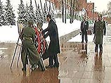 В декларации подчеркивается, что стороны "решительно осуждают терроризм во всех его формах и проявлениях и подтверждают насущную необходимость мобилизации усилий международного сообщества для активной и бескомпромиссной борьбы В декларации подчеркивается, что стороны "решительно осуждают терроризм во всех его формах и проявлениях и подтверждают насущную необходимость мобилизации усилий международного сообщества для активной и бескомпромиссной борьбы