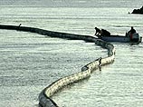 После катастрофы на поверхности моря образовалась масляная пленка размером 100 на 30 метров После катастрофы на поверхности моря образовалась масляная пленка размером 100 на 30 метров