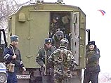 Спецназ оцепил район дома в Нальчике, где заблокированы боевики Спецназ оцепил район дома в Нальчике, где заблокированы боевики