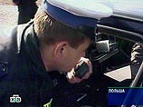 Демонстранты начали вести себя агрессивно, и нам пришлось вмешаться в ситуацию Демонстранты начали вести себя агрессивно, и нам пришлось вмешаться в ситуацию