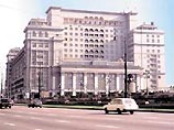 Скорее всего, вместо гостиницы по проекту Щусева на Охотном Ряду построят квартал, восстанавливающий очертания Театральной и Воскресенской площадей до того момента, как там появилась "Москва"