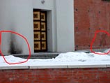 На стенах мечети ''Тауба'' в Автозаводском районе Нижнего Новгорода вновь появилась нацистская свастика. На стенах мечети ''Тауба'' в Автозаводском районе Нижнего Новгорода вновь появилась нацистская свастика.