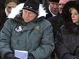 Вице-президент США был одет в куртку цвета хаки на меху и высокие ботинки. На голове у него была лыжная спортивная шапка. В таком виде вице-президент США представлял свою страну на траурных мероприятиях Вице-президент США был одет в куртку цвета хаки на меху и высокие ботинки. На голове у него была лыжная спортивная шапка. В таком виде вице-президент США представлял свою страну на траурных мероприятиях