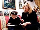 Вдову Арафата хотели отравить неизвестным белым порошком Вдову Арафата хотели отравить неизвестным белым порошком