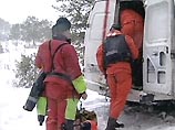 Депутата Госдумы Рагозина, провалившегося на снегоходе под лед, ищет водолазная станция
