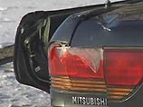 В Екатеринбурге с "проклятого" моста на лед упала Mitsubishi, водитель погиб (ФОТО) 