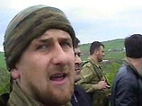 Его ненавидит подавляющее большинство жителей Чечни, для которых он - никому не подконтрольный тиран Его ненавидит подавляющее большинство жителей Чечни, для которых он - никому не подконтрольный тиран