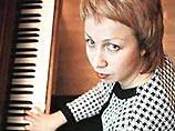 Однако в среду, после трехнедельной "опалы", Ольге снова разрешили играть в Госдуме. Кстати, в Госдуму Ольга устроилась после того, как на банкете у Зюганова исполнила песню из репертуара Любы Успенской. Но поклонники у Ольги были не только среди коммунис Однако в среду, после трехнедельной "опалы", Ольге снова разрешили играть в Госдуме. Кстати, в Госдуму Ольга устроилась после того, как на банкете у Зюганова исполнила песню из репертуара Любы Успенской. Но поклонники у Ольги были не только среди коммунис