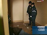 Как сообщили в ГУВД Москвы, в пятницу вечером около 21:30 на 11-м этаже дома было обнаружено тело мужчины с многочисленными огнестрельными ранениями
