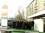 Около входа на станцию метро "Автозаводская", где год назад произошел теракт, прошел в воскресенье траурный митинг в память о погибших Около входа на станцию метро "Автозаводская", где год назад произошел теракт, прошел в воскресенье траурный митинг в память о погибших