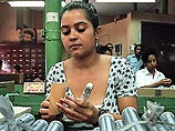Куба, производитель самых известных в мире сигар и лучшего, по признанию специалистов, табачного листа, вошла в круг стран, ограничивающих курение в общественных местах и запрещающих его в закрытых помещениях
