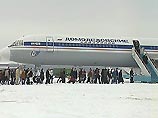 Ранее в "Шереметьеве", "Домодедове" и "Внукове" из-за сильного ветра и снега были отменены в общей сложности 37 рейсов Ранее в "Шереметьеве", "Домодедове" и "Внукове" из-за сильного ветра и снега были отменены в общей сложности 37 рейсов
