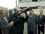 Ни один выпуск телевизионный новостей в этой бывшей советской республике не обходится без кадров, на которых авторитарный президент открывает фабрику или разглагольствует перед своими министрами Ни один выпуск телевизионный новостей в этой бывшей советской республике не обходится без кадров, на которых авторитарный президент открывает фабрику или разглагольствует перед своими министрами