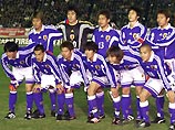 Япония ликует по случаю победы над футболистами КНДР  