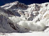 В горах Греции лавина накрыла группу лыжников - пять человек погибли