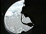 В Азовском море оторвалась льдина с рыбаками В Азовском море оторвалась льдина с рыбаками